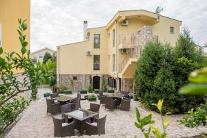 crnogorska kuca hotel podgorica