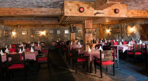 crnogorska kuca hotel podgorica