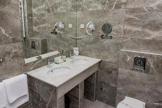 crnogorska kuca hotel podgorica