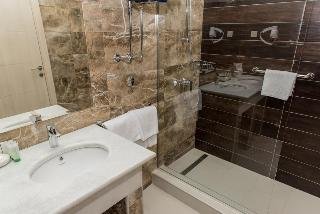 crnogorska kuca hotel podgorica