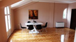 crnogorska kuca hotel podgorica