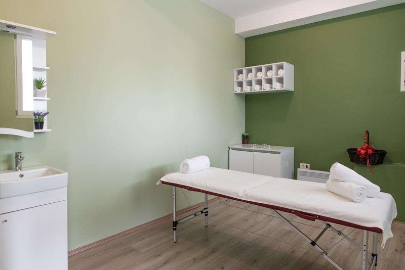 crnogorska kuca hotel podgorica