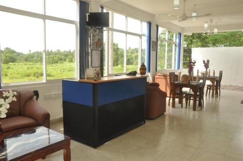 othashy airport hotel