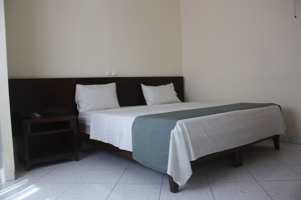 htel white palace