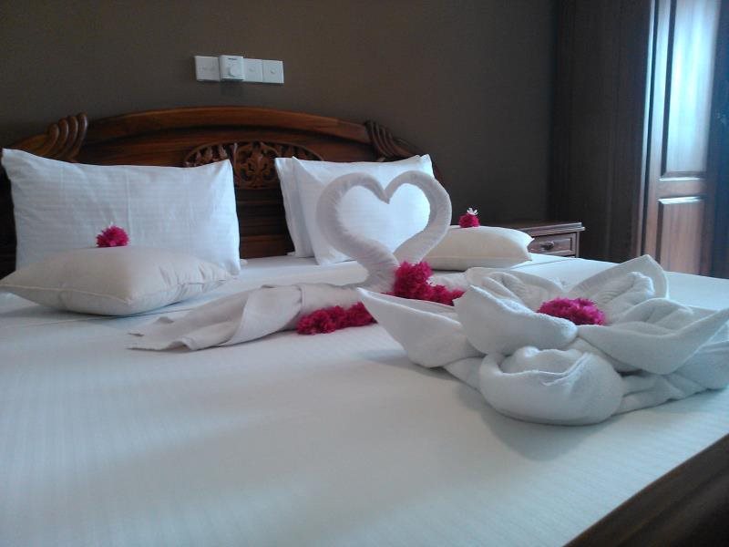 Hotel Royal Grand Paradise,,4 star