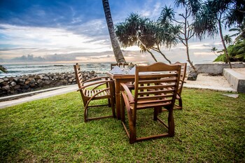 Lakraj Heritage,Koggala>>Kamburugamuwa,3 star