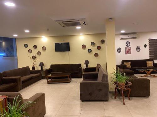 zaina plaza hotel