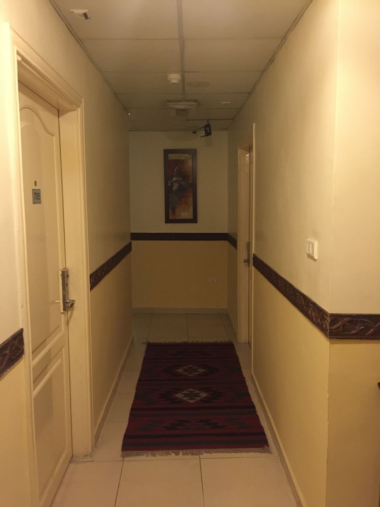 zaina plaza hotel