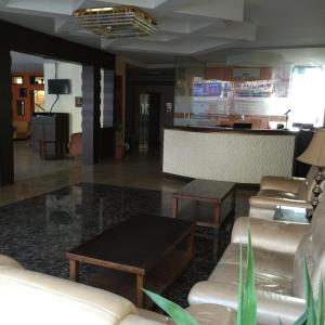 zaina plaza hotel