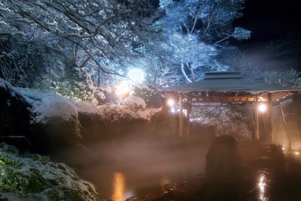 kagaribi no yu ryokusuitei