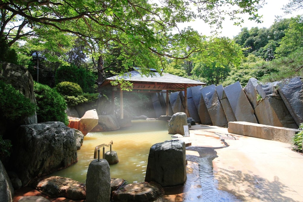 kagaribi no yu ryokusuitei