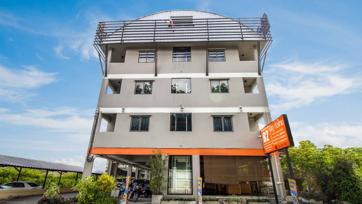 b2 santitham wat jed yod boutique and budget hotel