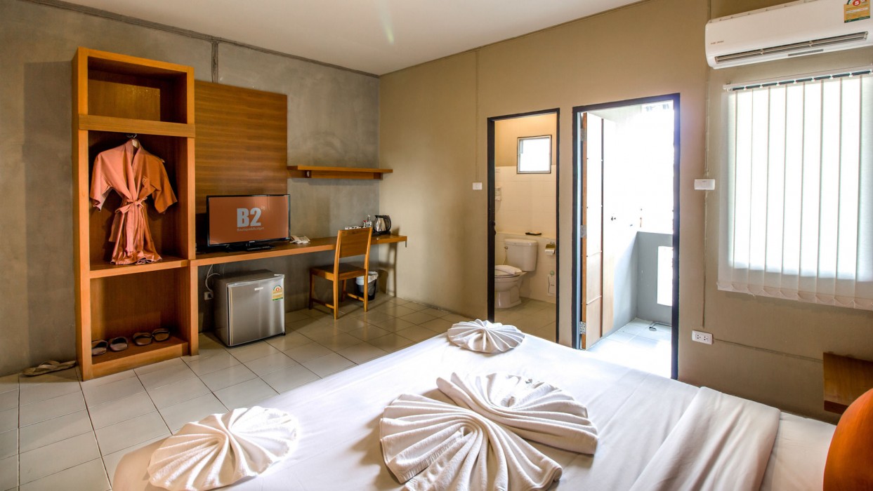 b2 santitham wat jed yod boutique and budget hotel