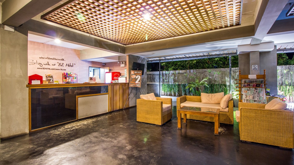 b2 santitham wat jed yod boutique and budget hotel