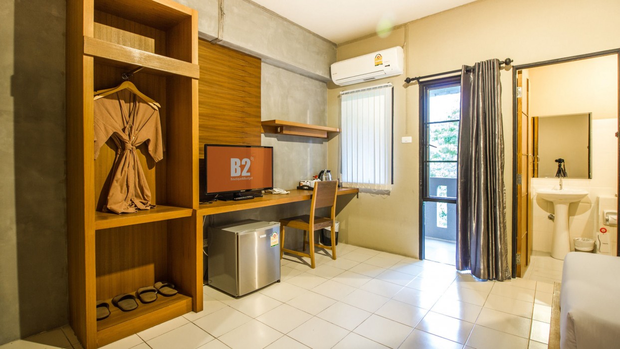 b2 santitham wat jed yod boutique and budget hotel