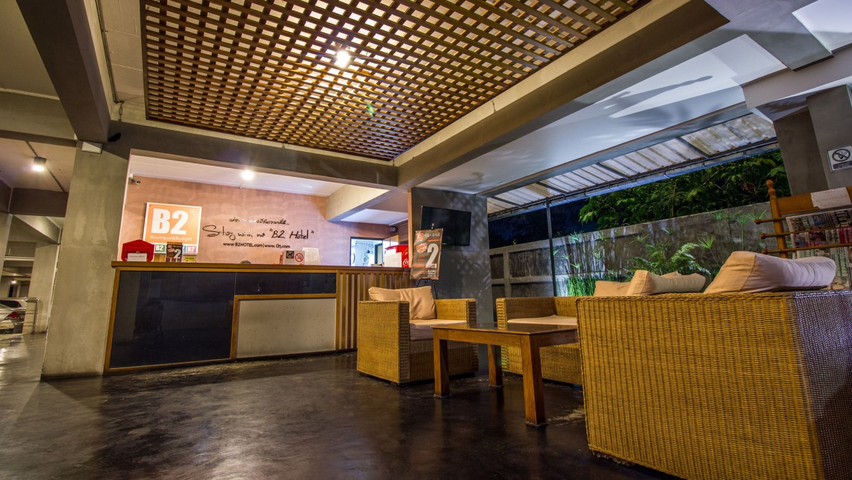 b2 santitham wat jed yod boutique and budget hotel