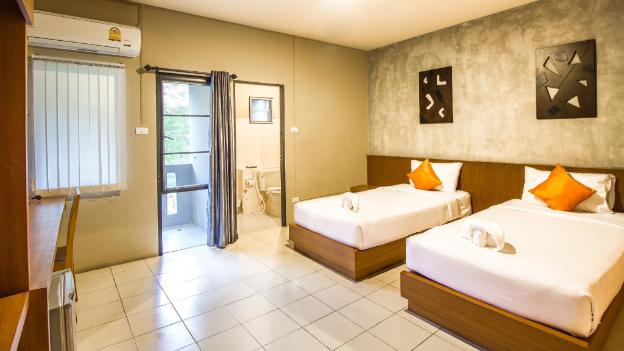 b2 santitham wat jed yod boutique and budget hotel