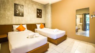b2 santitham wat jed yod boutique and budget hotel