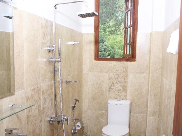 hotel city grand ella