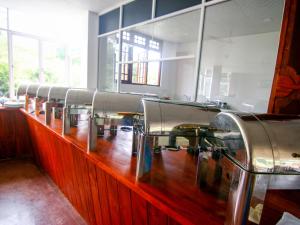 hotel city grand ella