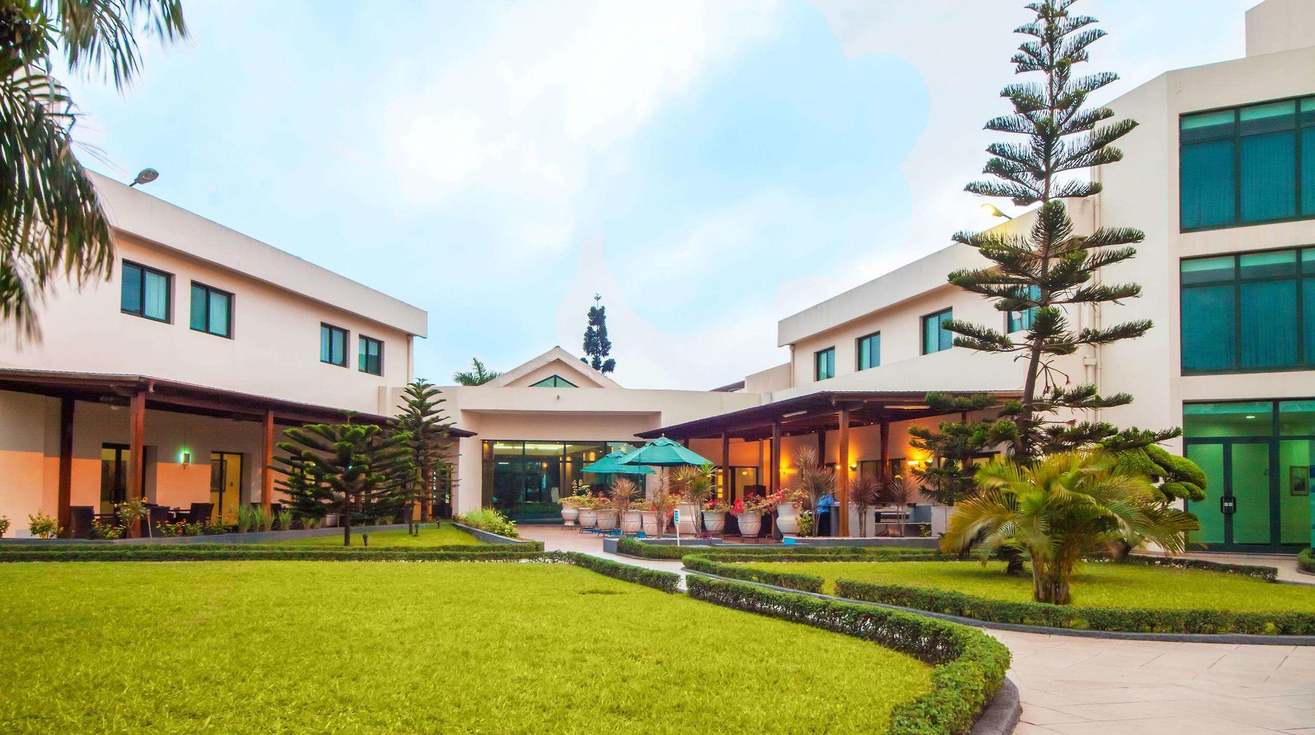 fiesta royale hotel