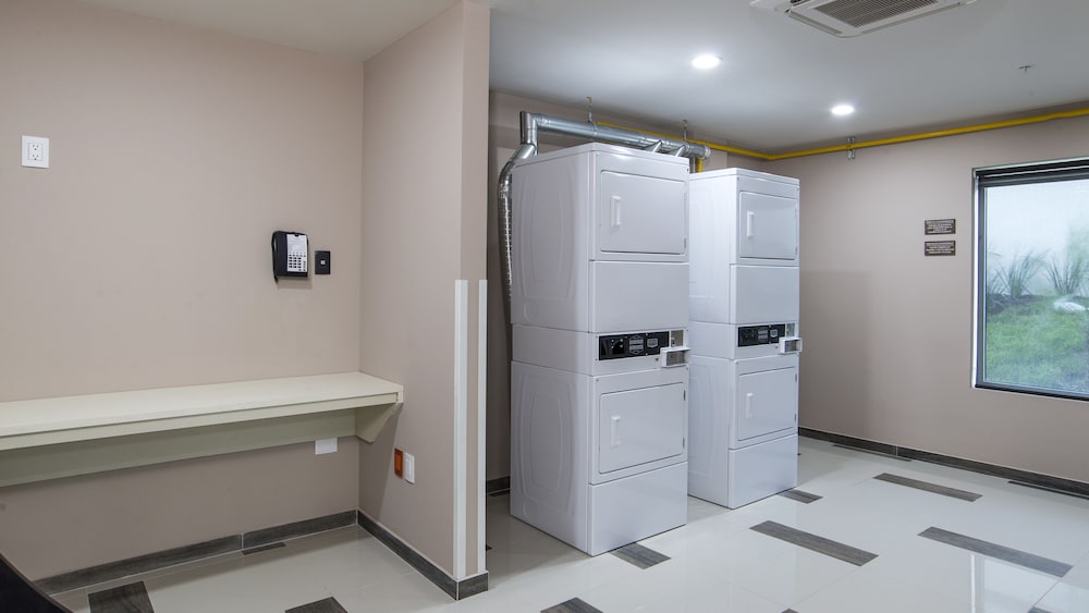 candlewood suites celaya by ihg