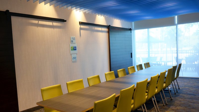 holiday inn express and suites jacksonville w i295