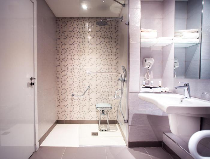 golden tulip le diplomate cotonou