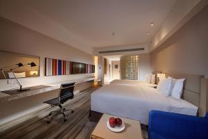 holiday inn express shenyang tawan by ihg