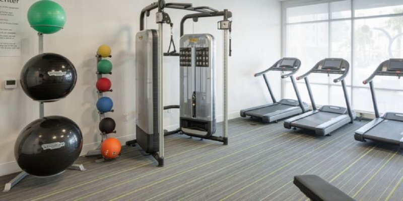 holiday inn express and suites orlando at seaworld by ihg