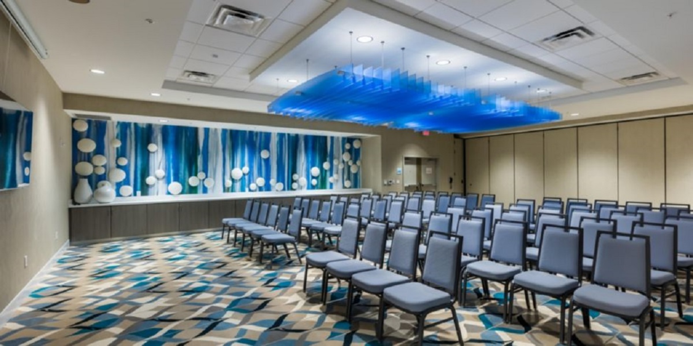 holiday inn express and suites orlando at seaworld by ihg