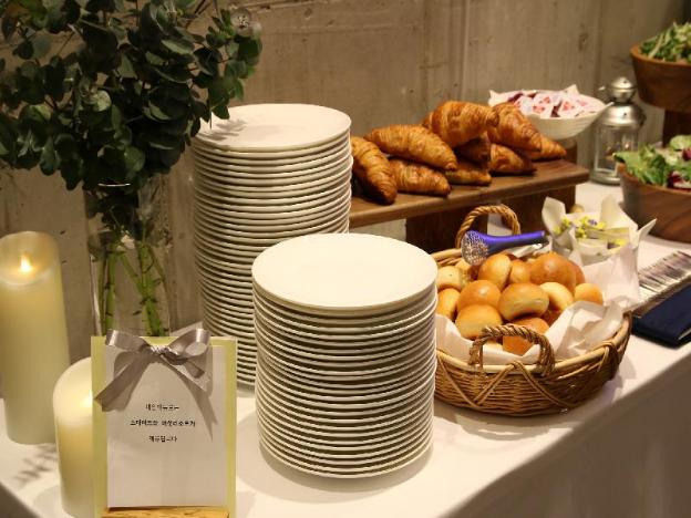 handpicked hotel and collections