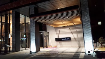 handpicked hotel and collections