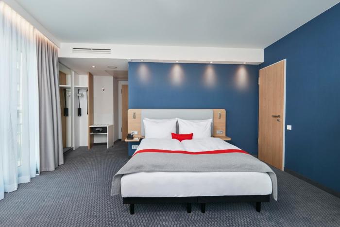 holiday inn express berlin alexanderplatz by ihg