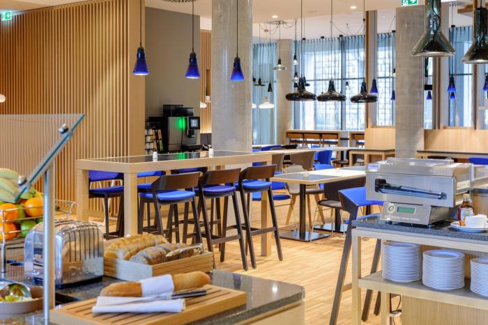 holiday inn express berlin alexanderplatz by ihg