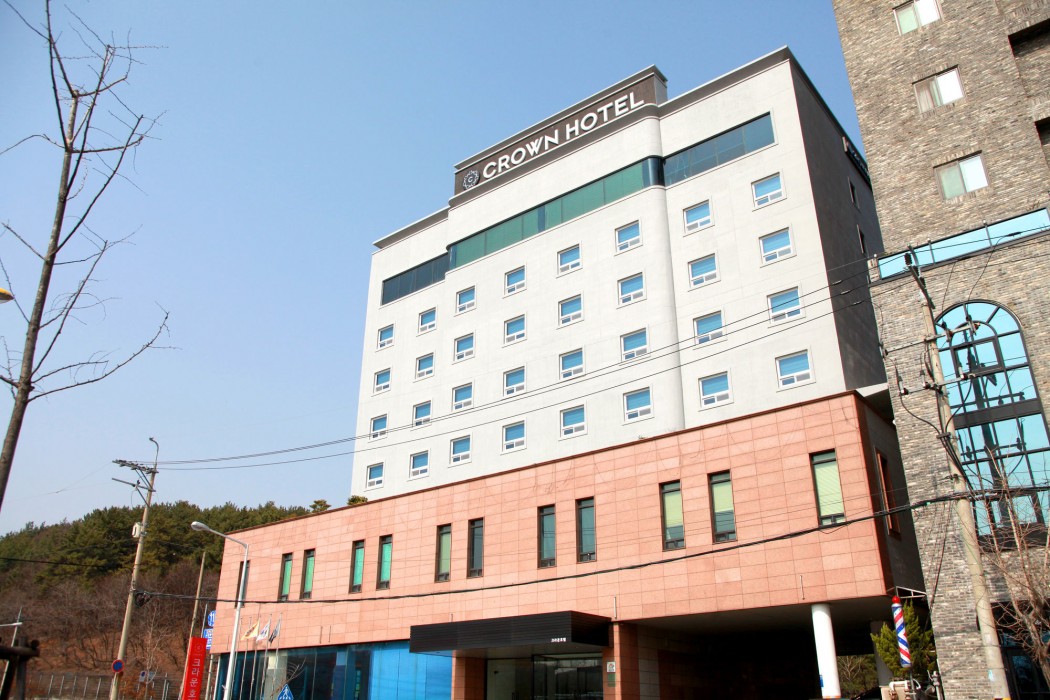 crown hotel changwon