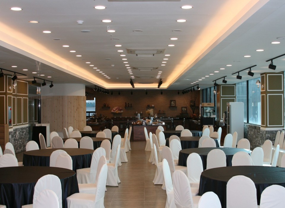 crown hotel changwon