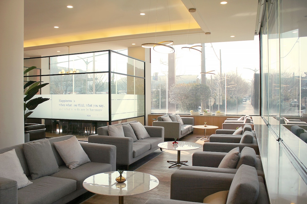 crown hotel changwon
