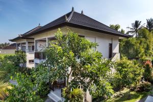 radha phala resort and spa