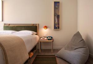 Moxy Nyc Times Square,Nutley>>New York,4 star