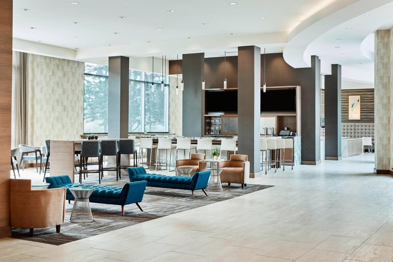 ac hotel by marriott cincinnati at the banks
