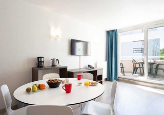 Les Loges Du Park,Annecy>>Aix-Les-Bains,3 star