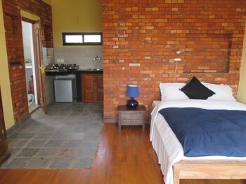 hotel swiss family home