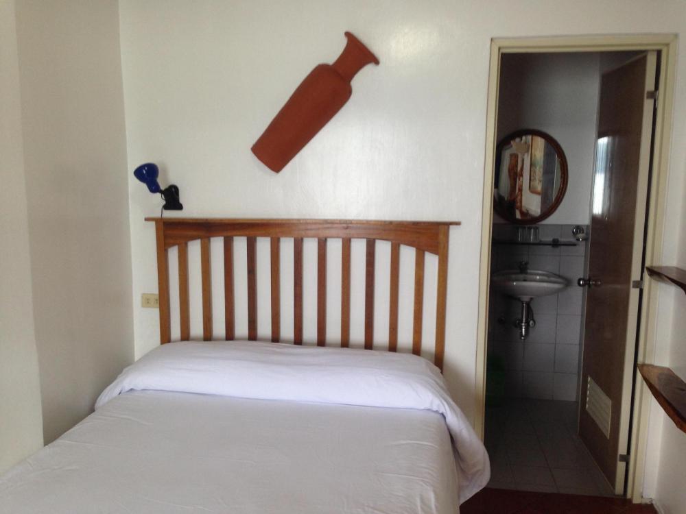 harleys pub and hotel