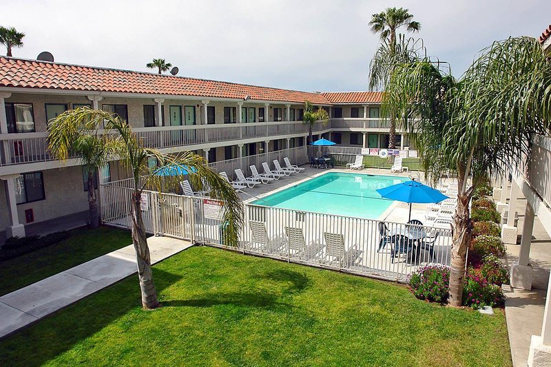 motel 6 carlsbad ca beach