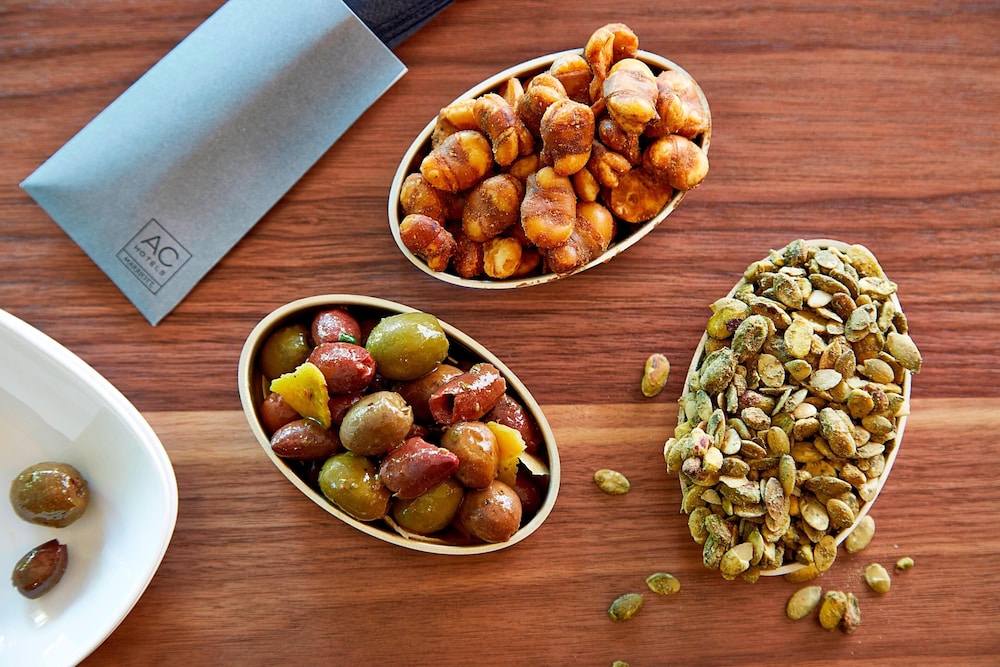 ac hotel by marriott seattle bellevue downtown