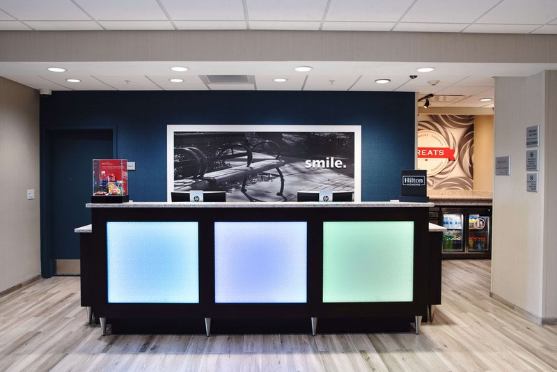 hampton inn and suites des moines urbandale
