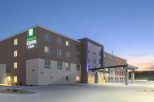 Holiday Inn Exp & Sts Rapid City - Rushmore South,Rapid City>>Blackhawk,3 star