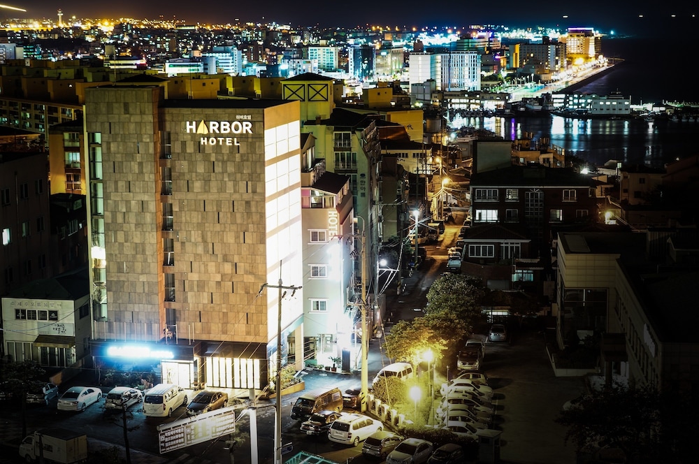 harbor hotel
