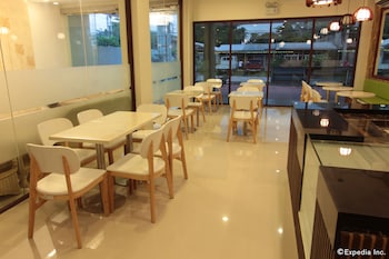 casa rafael business inn